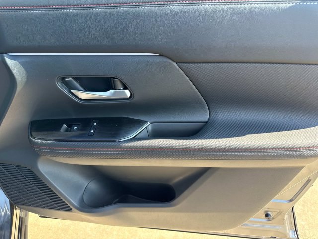 New 2027 Nissan Kicks SR FWD image 16