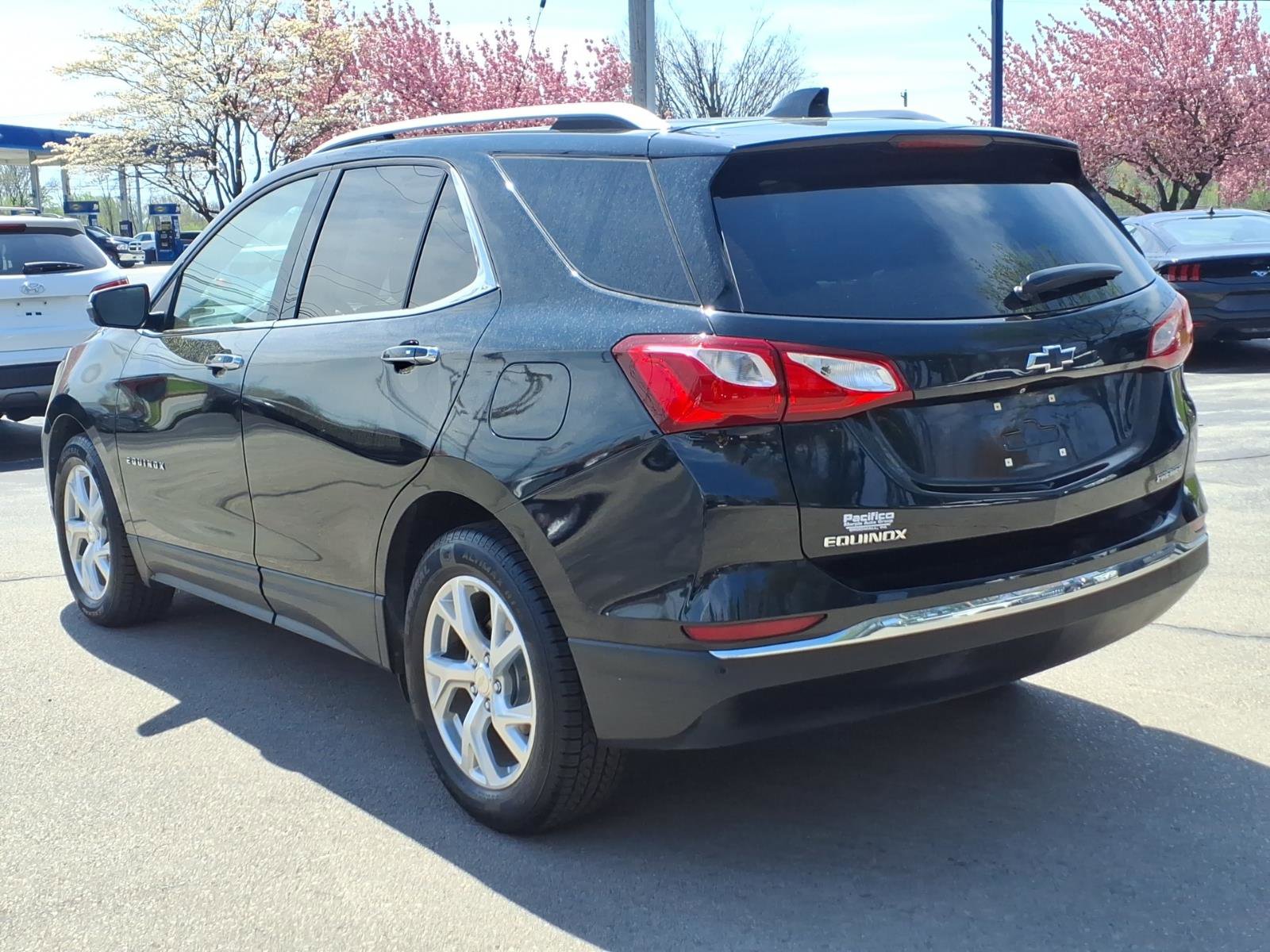 Used 2019 Chevrolet Equinox Premier FWD image 5