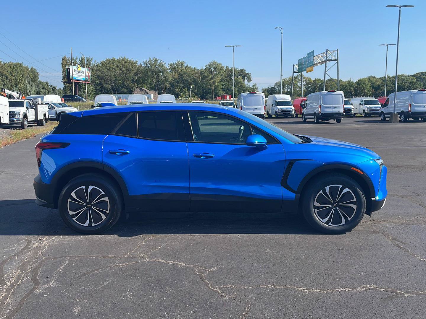 Used 2024 Chevrolet Blazer EV LT AWD/4WD image 6