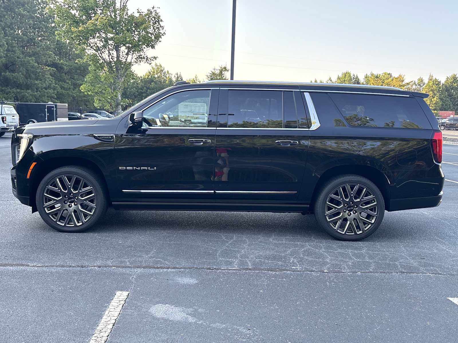 New 2026 GMC Yukon XL Denali Ultimate AWD/4WD image 15