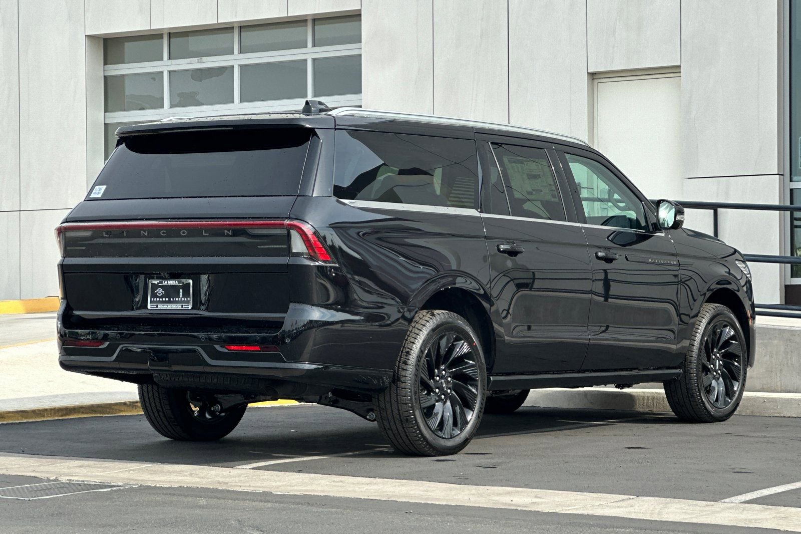 New 2026 Lincoln Navigator L Black Label image 3