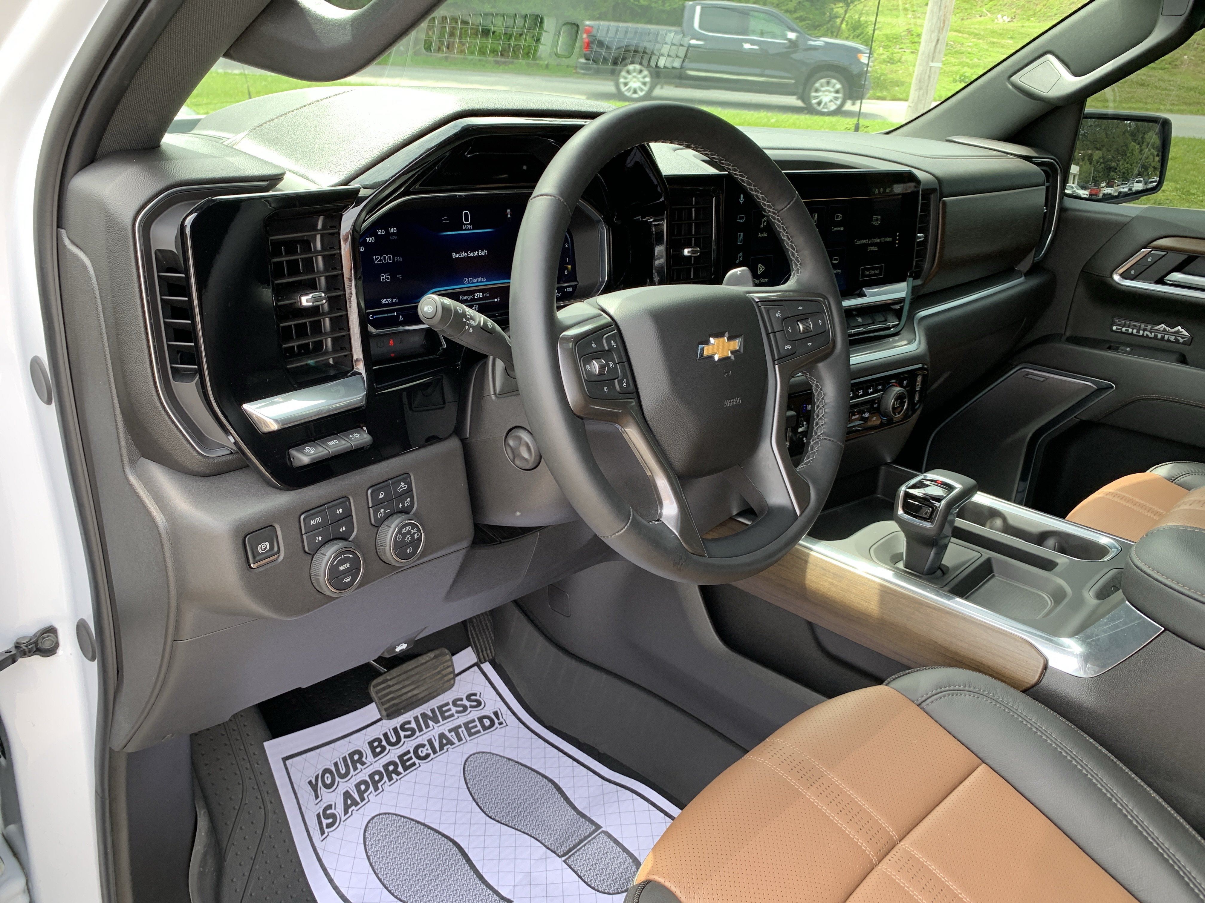 Used 2025 Chevrolet Silverado 1500 High Country AWD/4WD image 27
