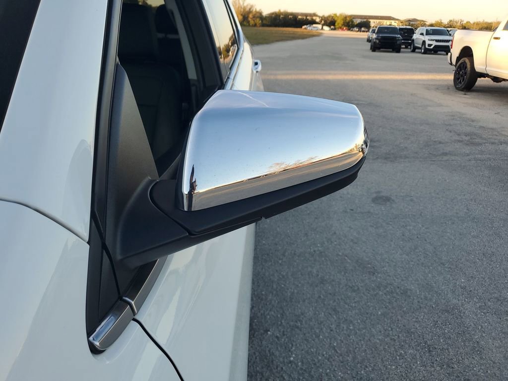 Used 2018 Chevrolet Equinox Premier image 21