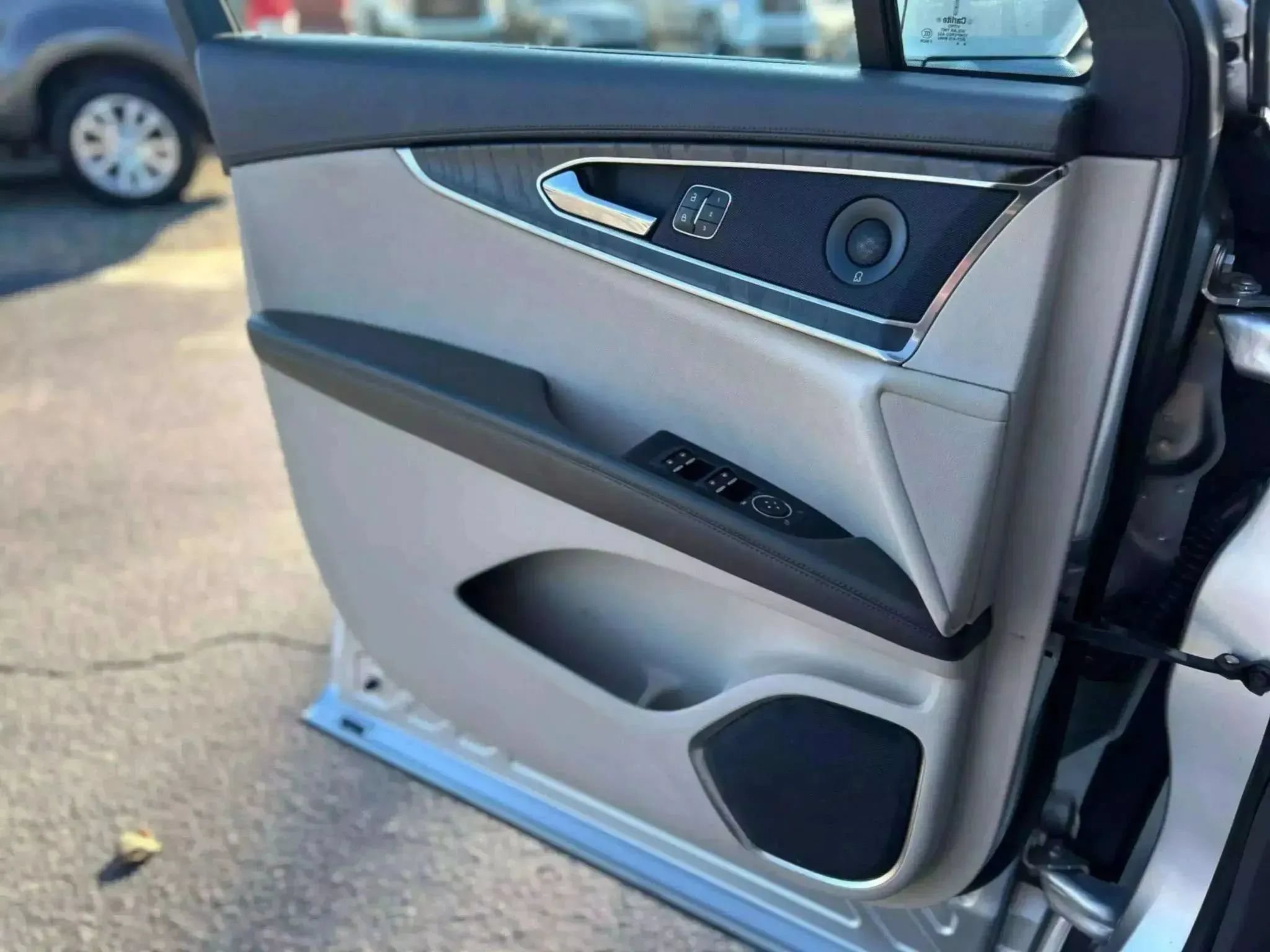 Used 2019 Lincoln Nautilus Reserve FWD image 24