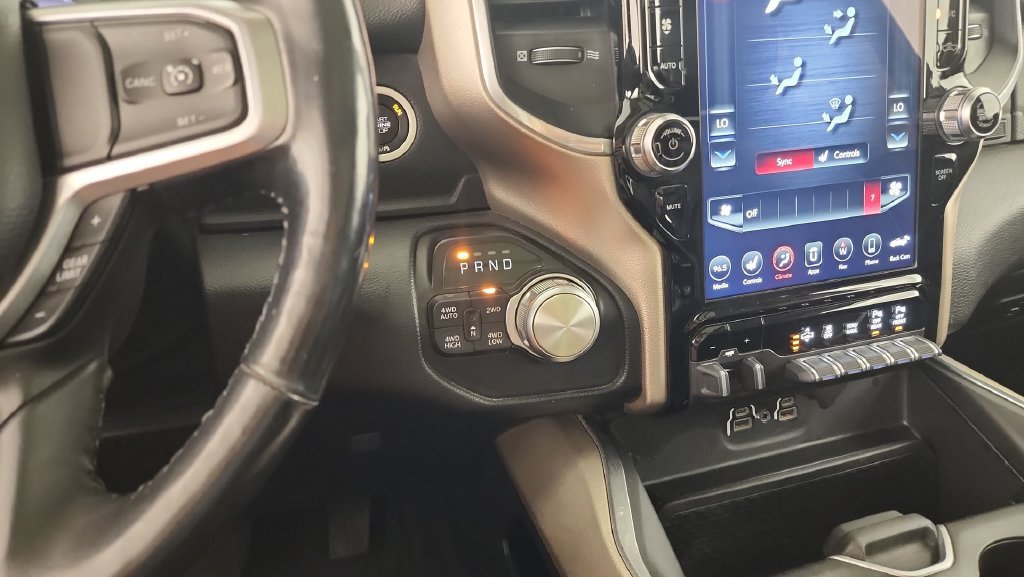Used 2020 RAM 1500 Laramie AWD/4WD image 29