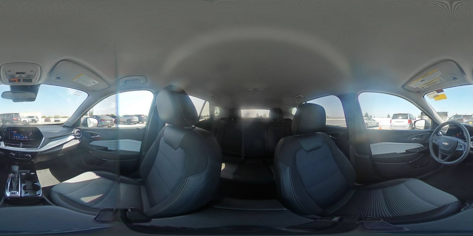 Used 2025 Chevrolet Trax LT FWD image 41