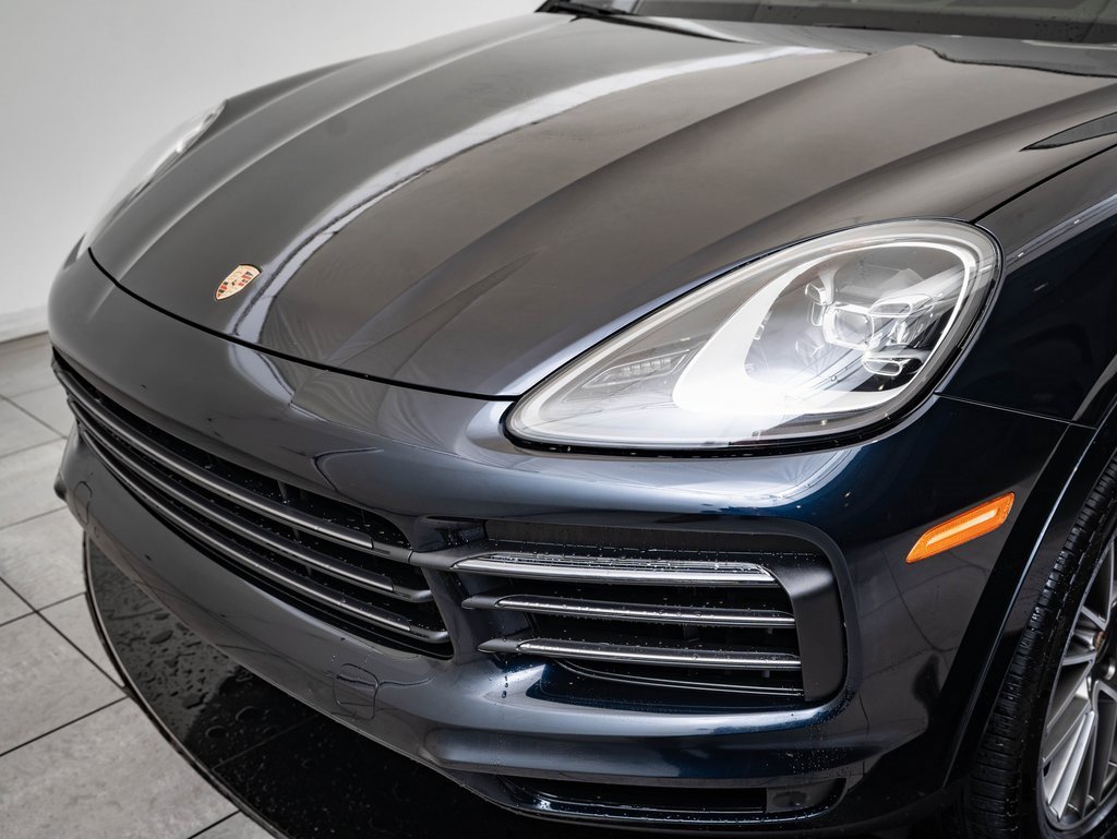Used 2023 Porsche Cayenne Platinum Edition image 13