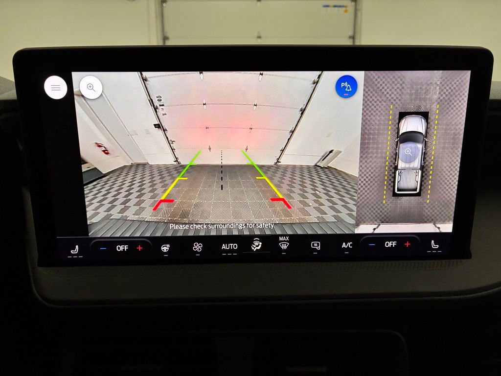 New 2025 Ford Maverick Lariat w/ Black Appearance Package image 3