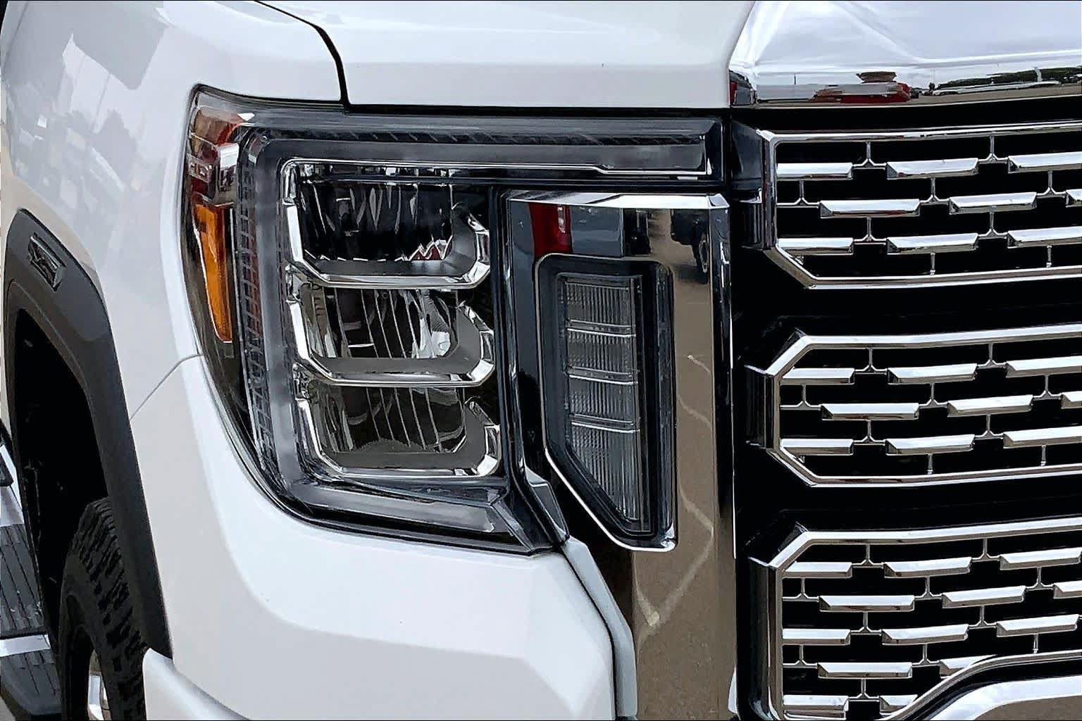 Used 2020 GMC Sierra 2500 Denali w/ Denali Ultimate Package AWD/4WD image 28
