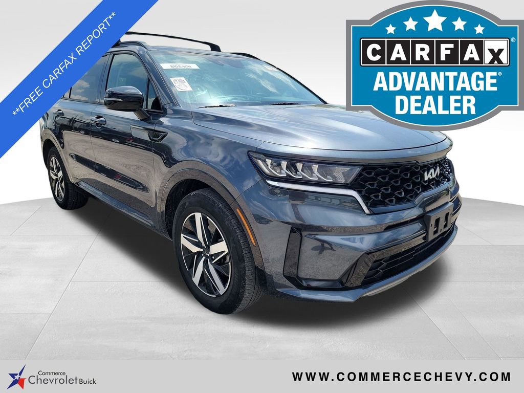 Used 2023 Kia Sorento S w/ Panoramic Sunroof Package