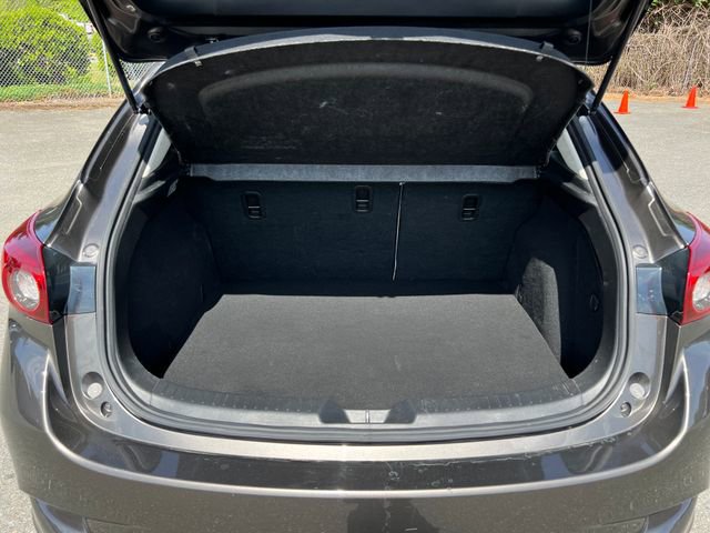 Used 2017 MAZDA MAZDA3 Grand Touring w/ Premium Equipment Package FWD image 13