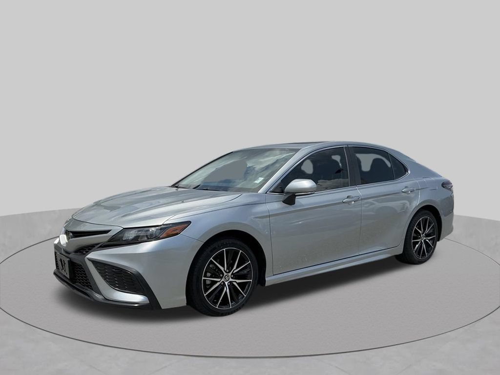 Used 2024 Toyota Camry SE w/ Cold Weather Package
