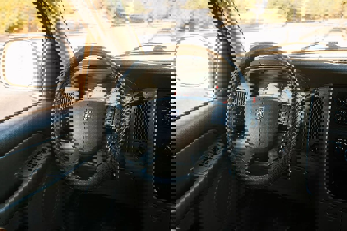 Used 2004 Dodge Ram 2500 Truck SLT w/ Trailer Tow Group image 17