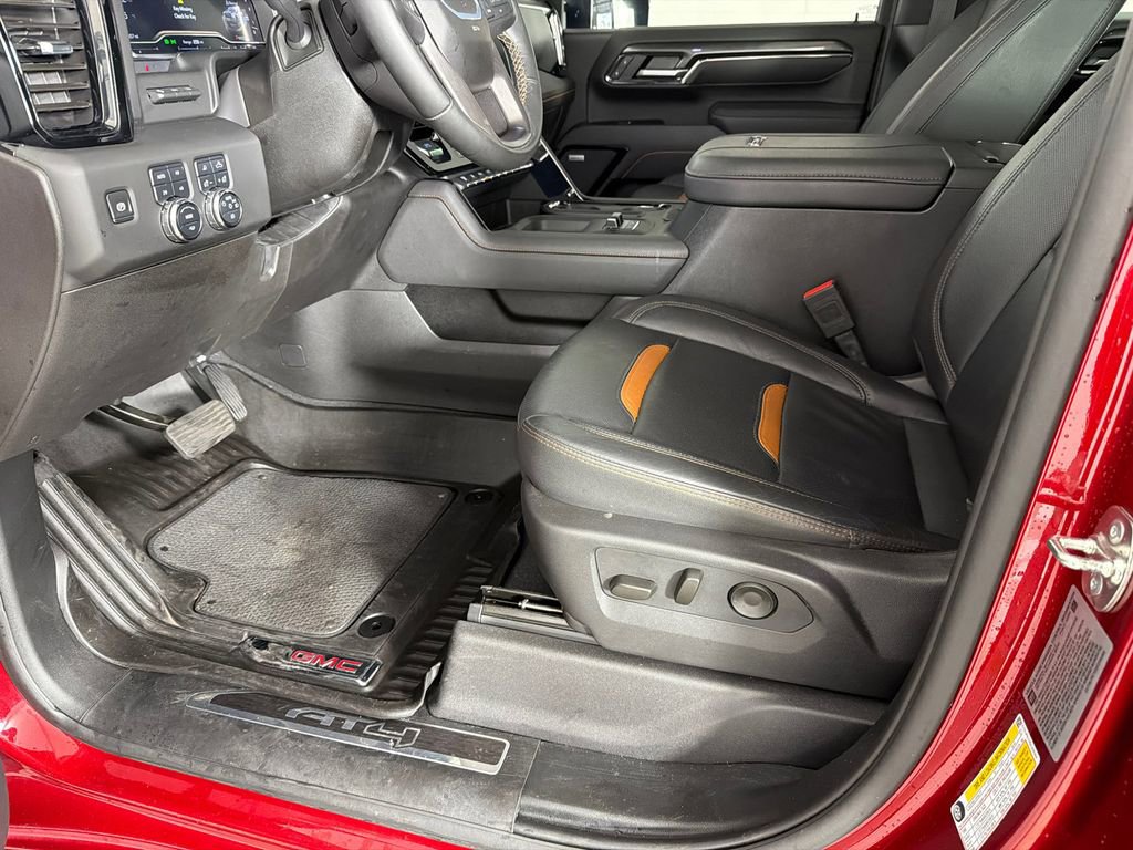 Used 2025 GMC Sierra 2500 AT4 w/ AT4 Premium Plus Package image 11