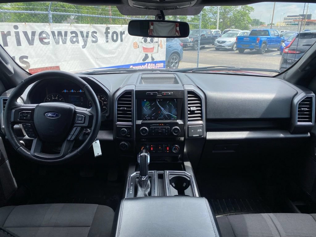 Used 2017 Ford F150 XLT w/ Equipment Group 302A Luxury AWD/4WD image 19