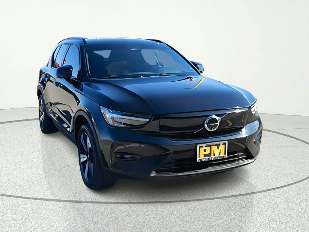 Used 2023 Volvo XC40 Recharge Plus AWD/4WD image 2