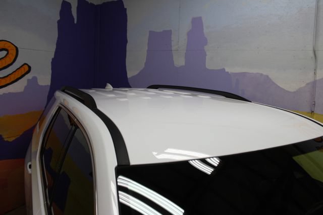 Used 2023 Chevrolet Traverse LT FWD image 5