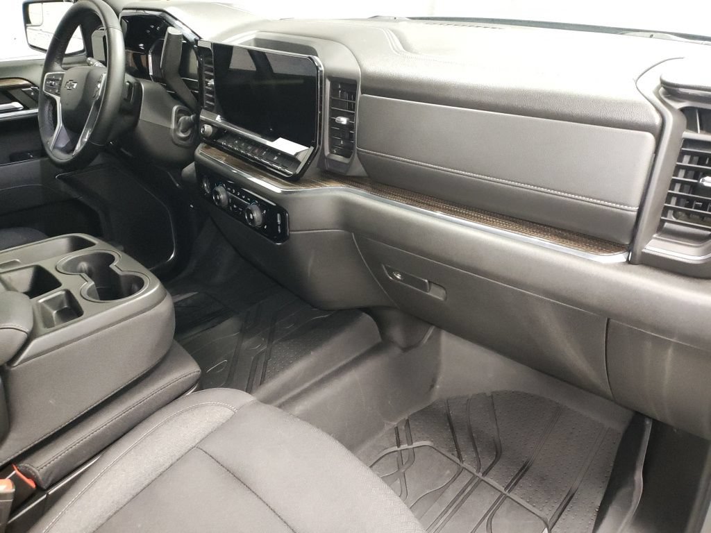 Used 2024 Chevrolet Silverado 1500 RST w/ Protection Package AWD/4WD image 8