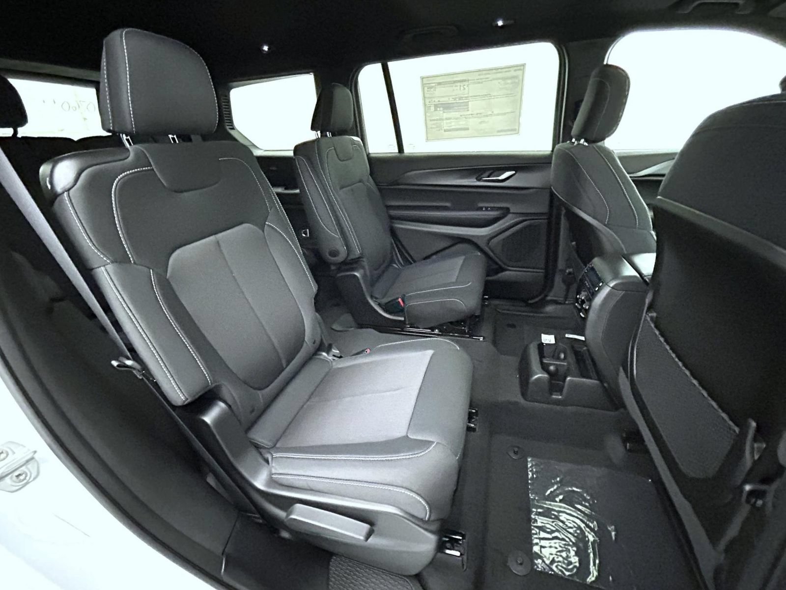 New 2026 Jeep Grand Cherokee L Laredo AWD/4WD image 18