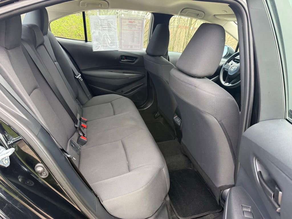 Used 2025 Toyota Corolla LE image 15
