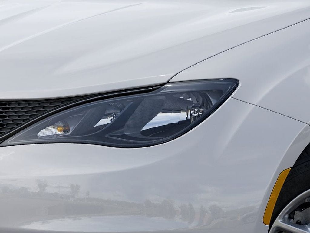New 2026 Chrysler Voyager LX FWD image 10