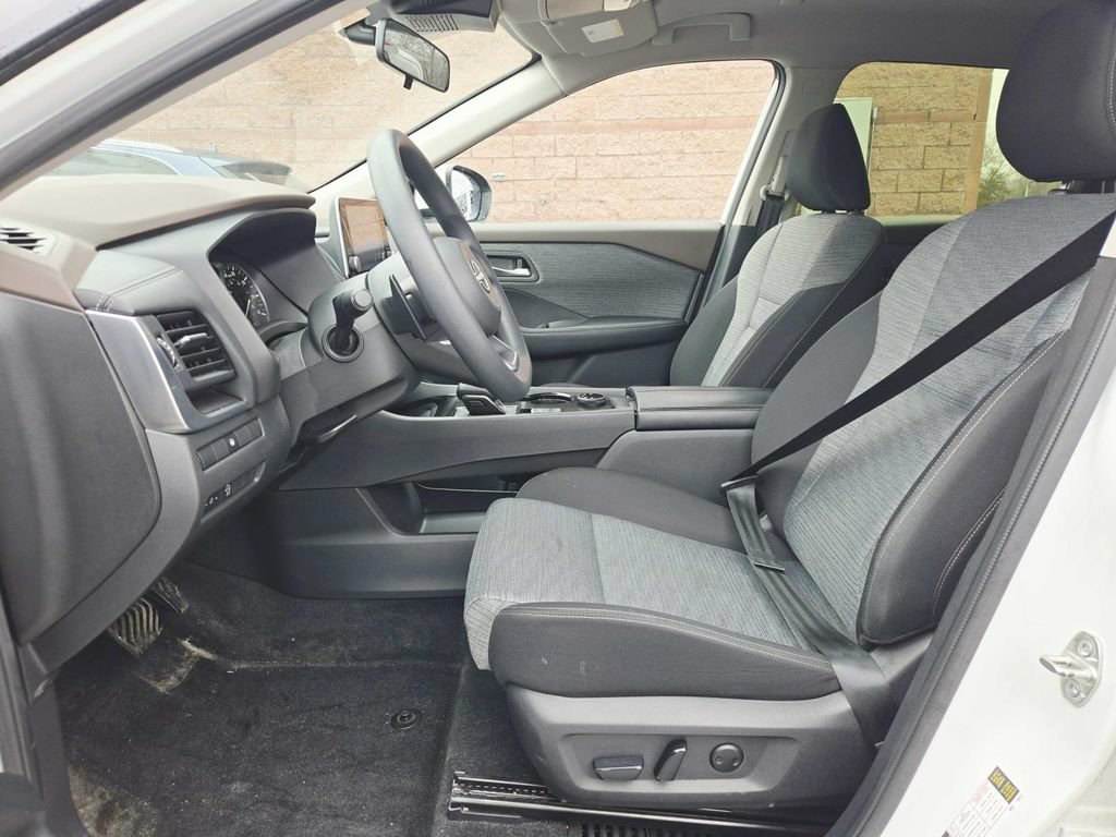 Used 2023 Nissan Rogue SV AWD/4WD image 11