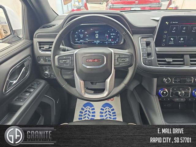 Used 2024 GMC Yukon XL SLT image 13