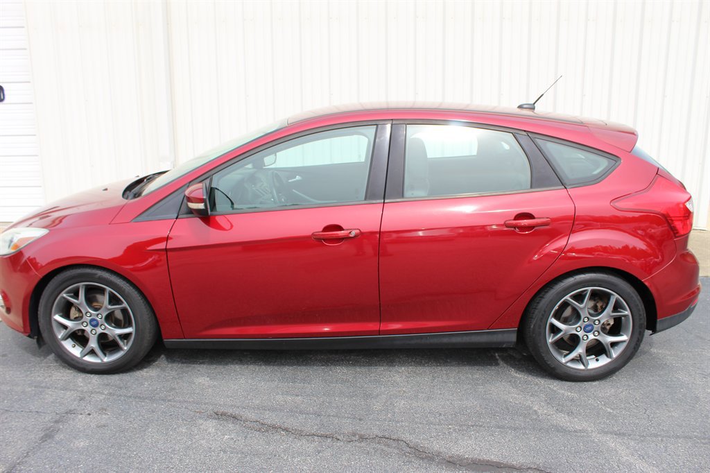 Used 2014 Ford Focus SE w/ Equipment Group 201A FWD image 5