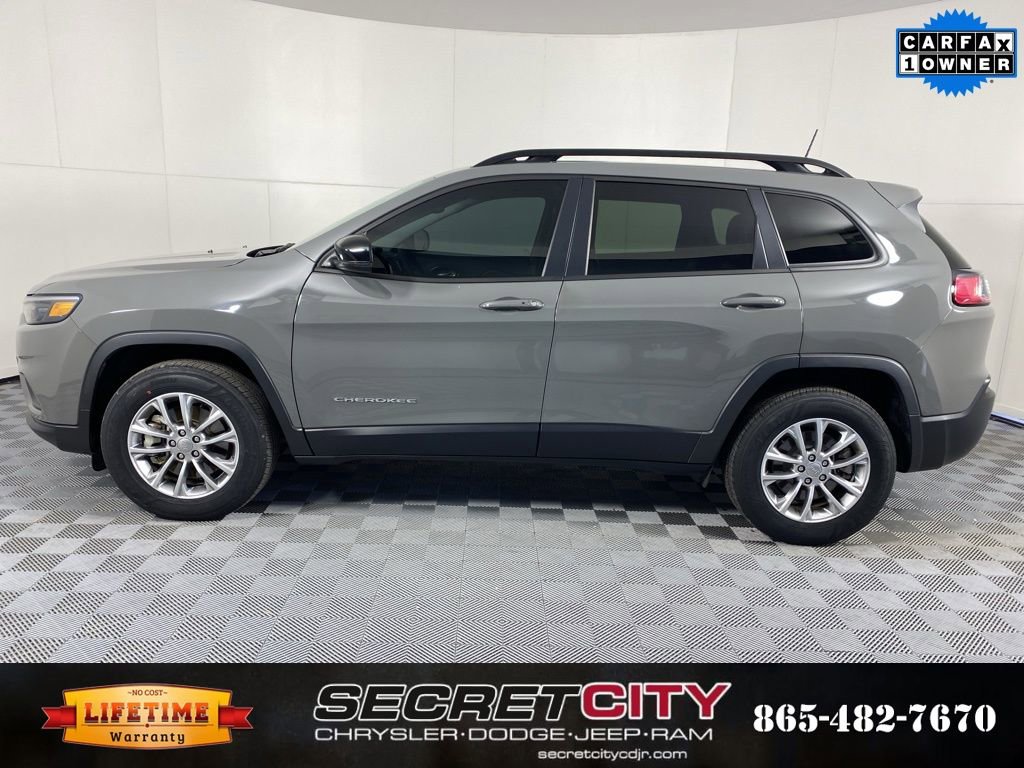 Used 2022 Jeep Cherokee Latitude Lux w/ Sun & Sound Group image 4