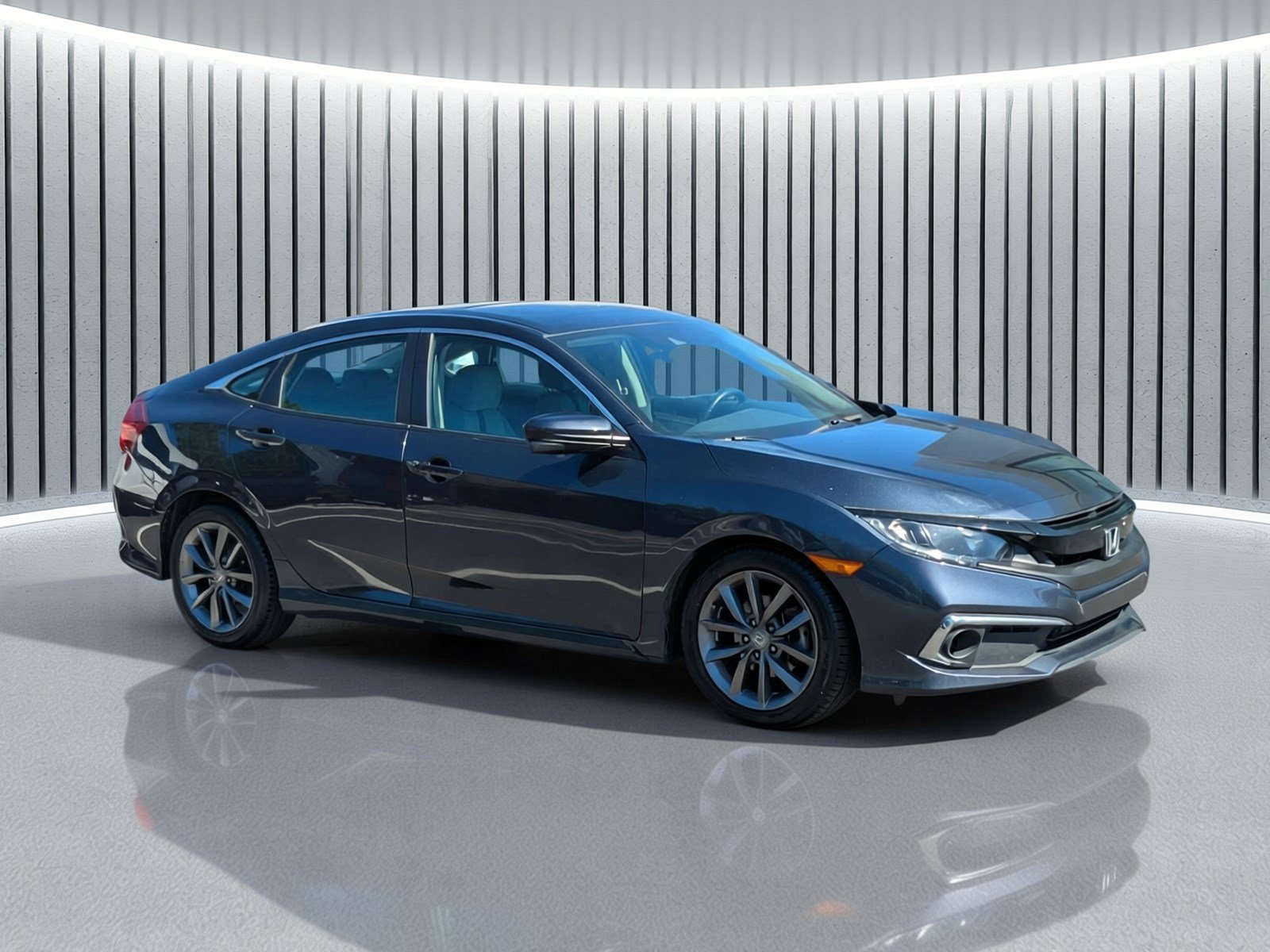 Used 2019 Honda Civic EX image 2