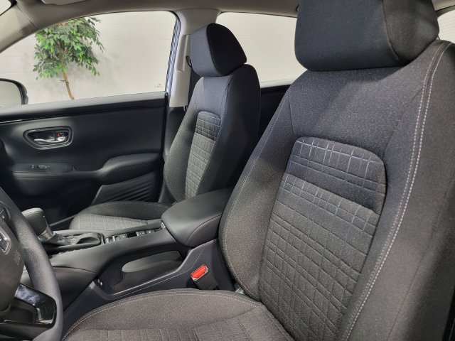 Used 2025 Honda HR-V LX image 12