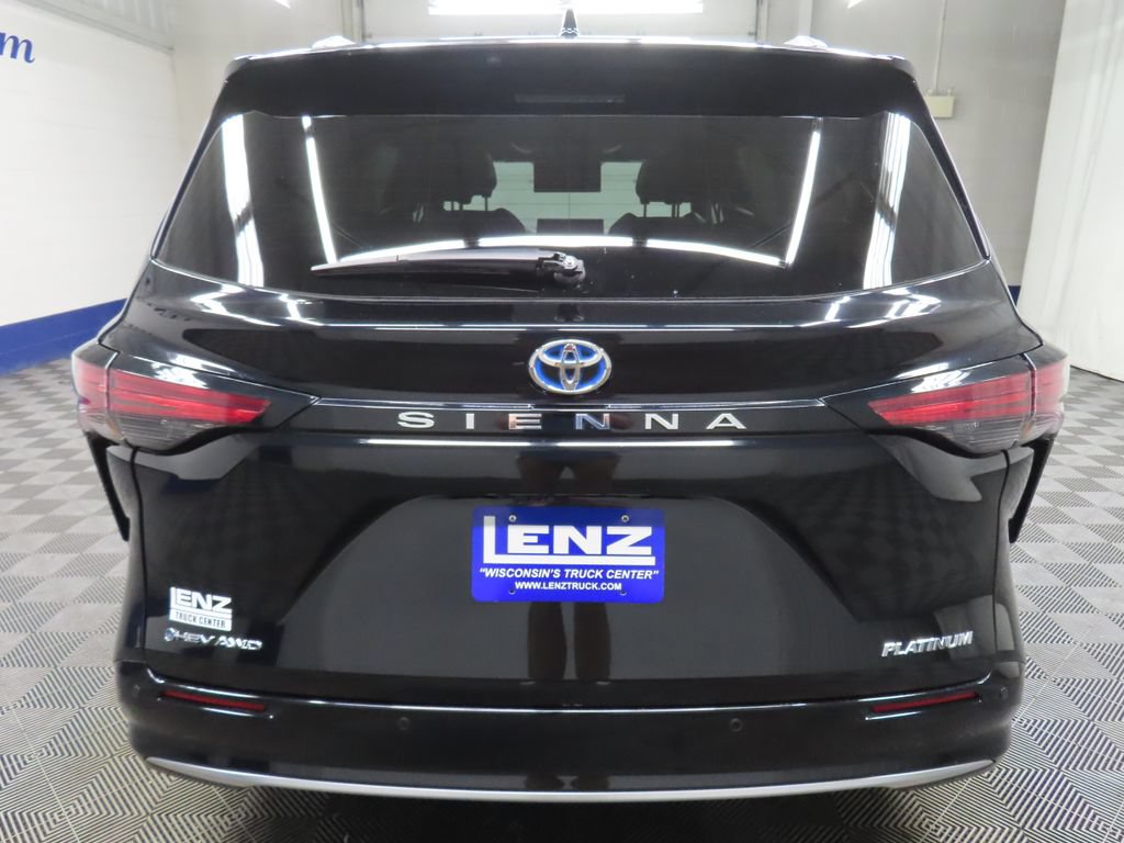 Used 2025 Toyota Sienna Platinum AWD/4WD image 42