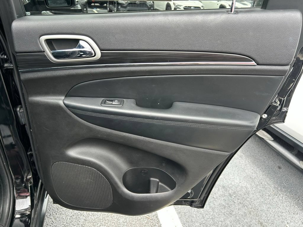 Used 2021 Jeep Grand Cherokee Limited w/ Luxury Group II RWD image 45