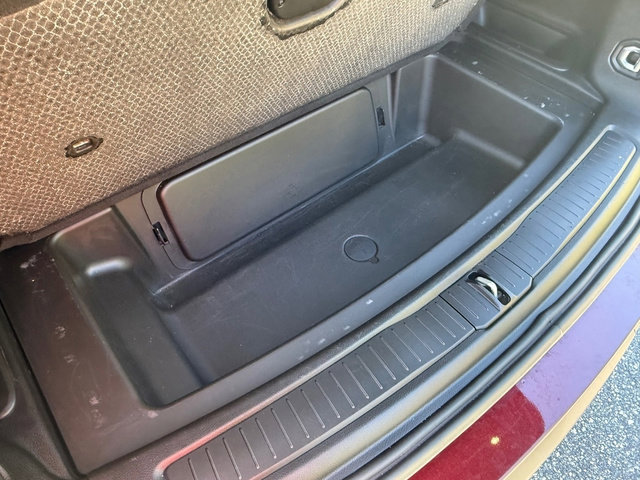 Used 2023 Jeep Grand Cherokee L Limited w/ Luxury Tech Group II image 21