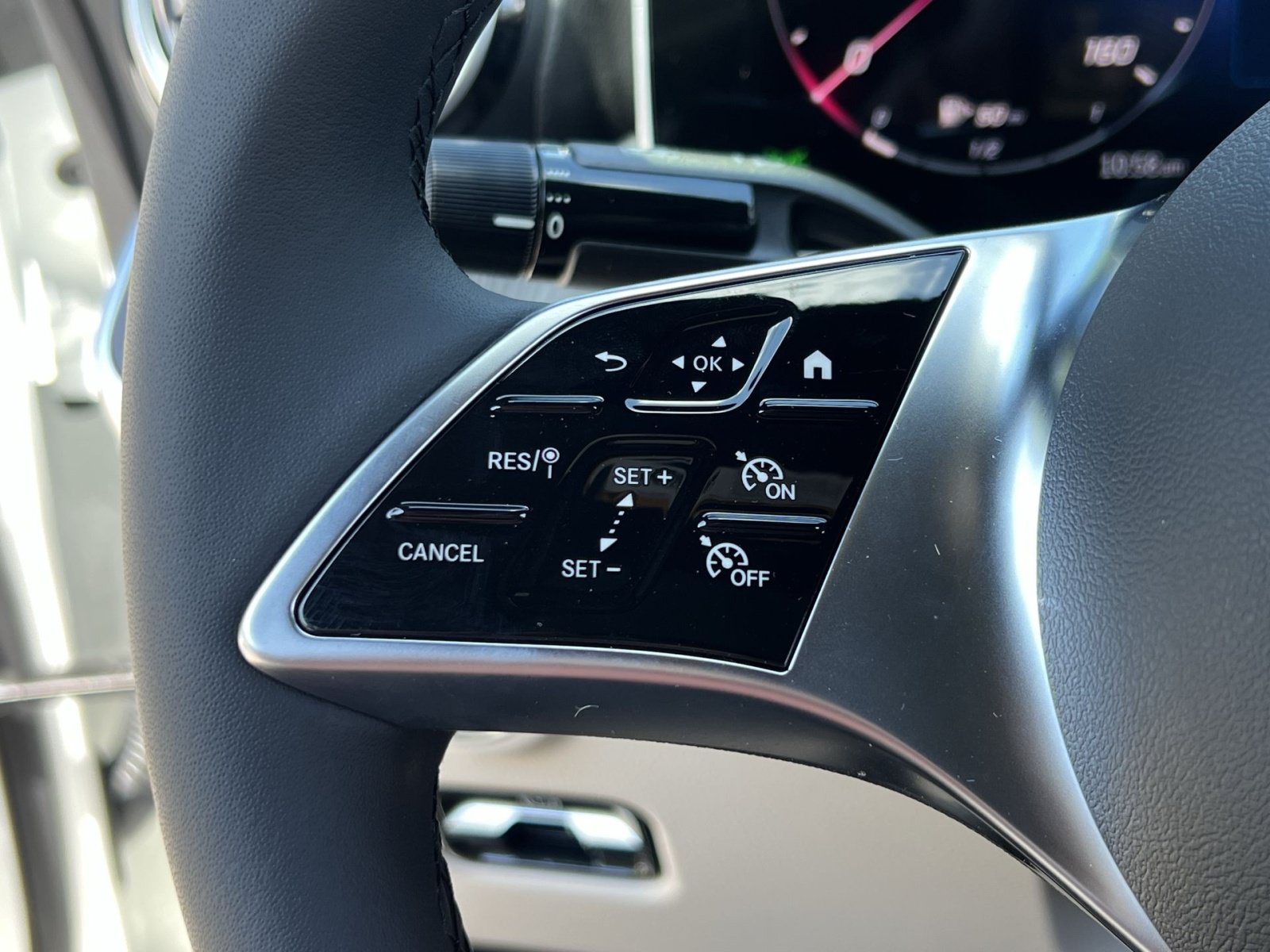 New 2026 Mercedes-Benz CLE 300 4MATIC Coupe image 37