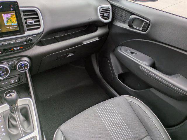 New 2025 Hyundai Venue Limited image 11