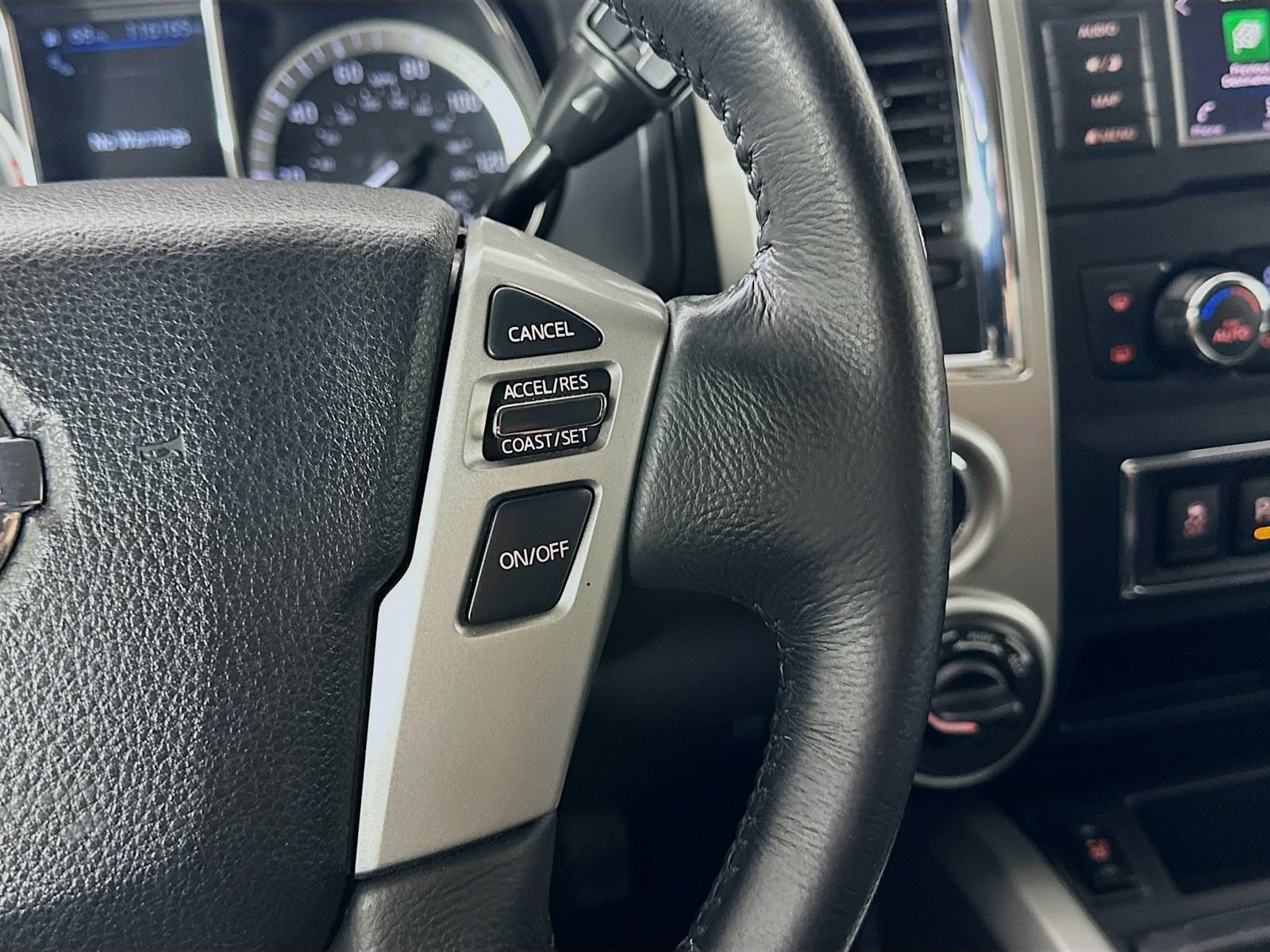 Used 2019 Nissan Titan SV w/ SV Convenience Package AWD/4WD image 19