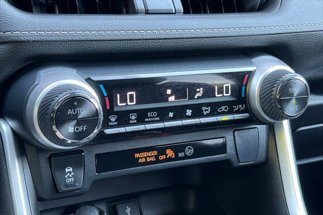 Certified 2022 Toyota RAV4 LE AWD/4WD image 22
