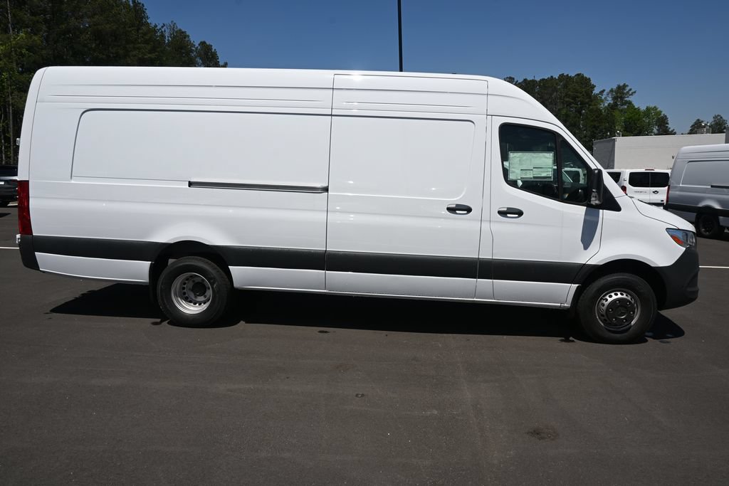 Used 2026 Mercedes-Benz Sprinter 4500 image 23