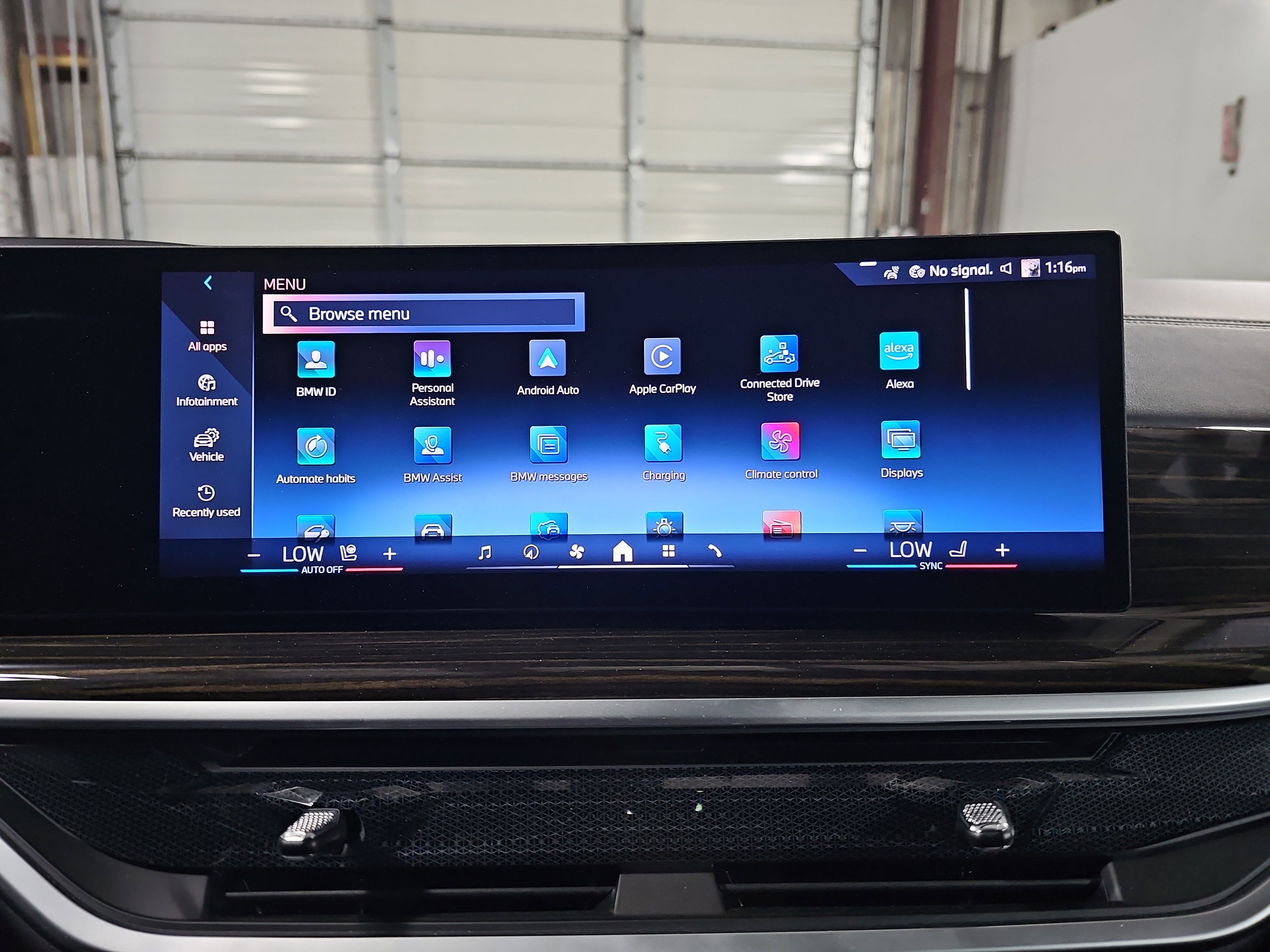 Certified 2024 BMW X5 xDrive50e w/ Premium Package AWD/4WD image 23