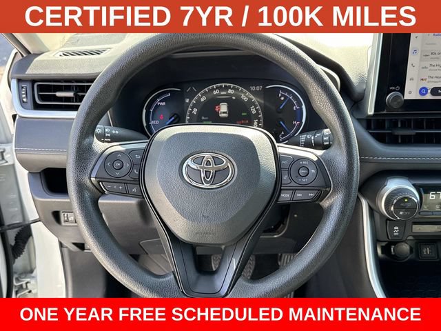 Used 2025 Toyota RAV4 XLE AWD/4WD image 18