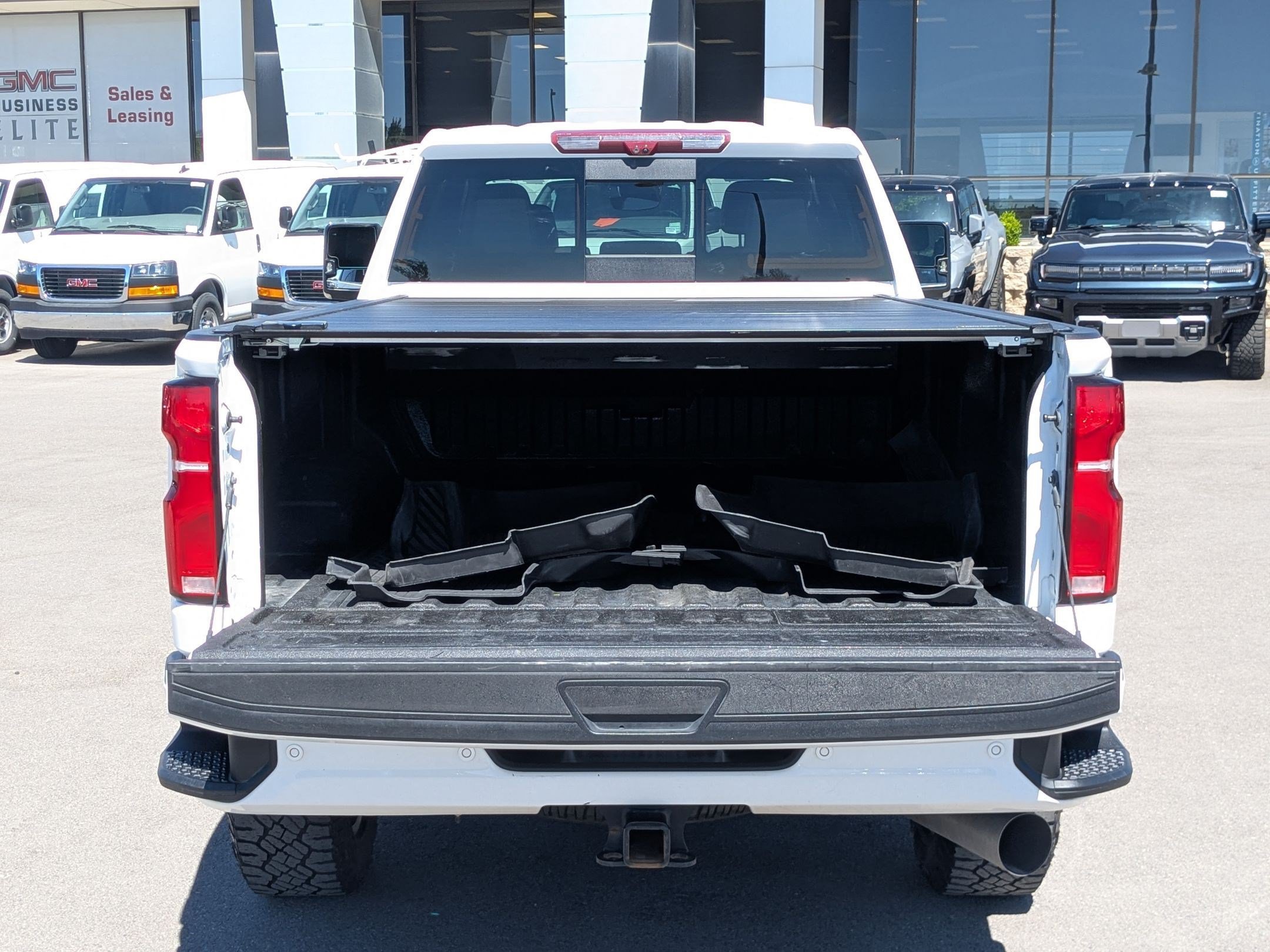 Used 2025 Chevrolet Silverado 3500 High Country w/ Technology Package AWD/4WD image 29
