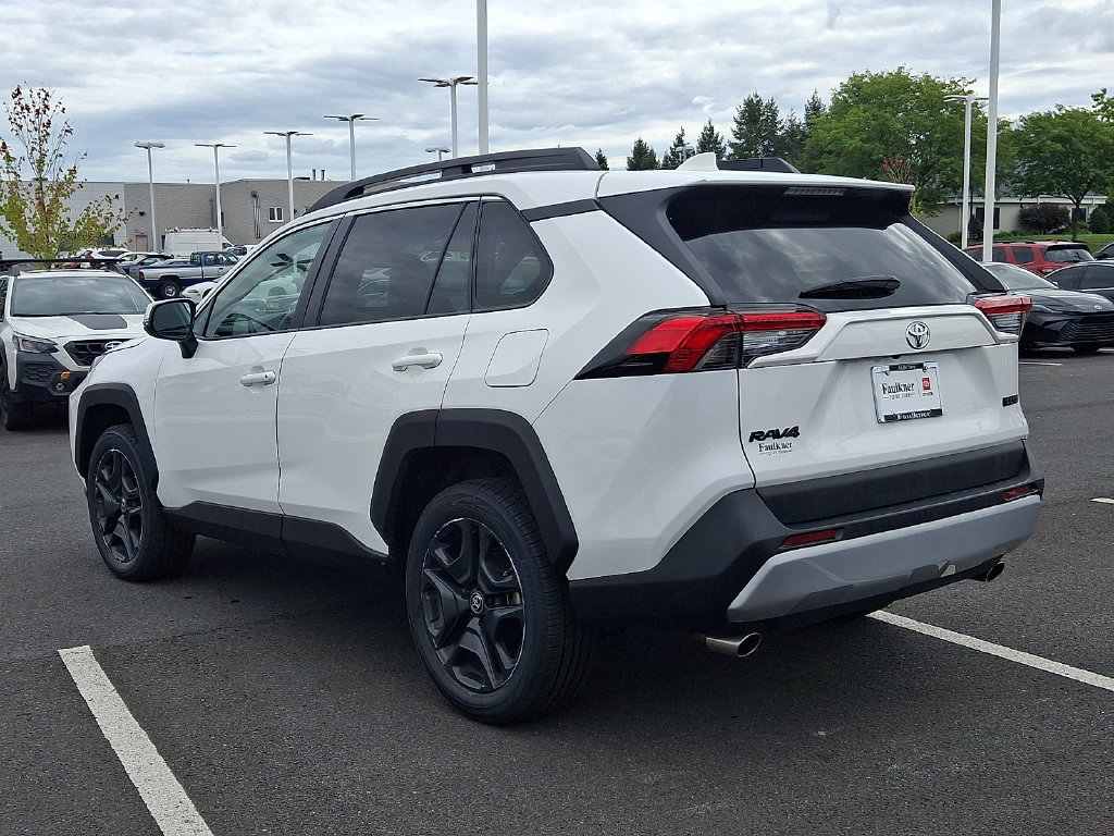 Used 2024 Toyota RAV4 Adventure AWD/4WD image 4
