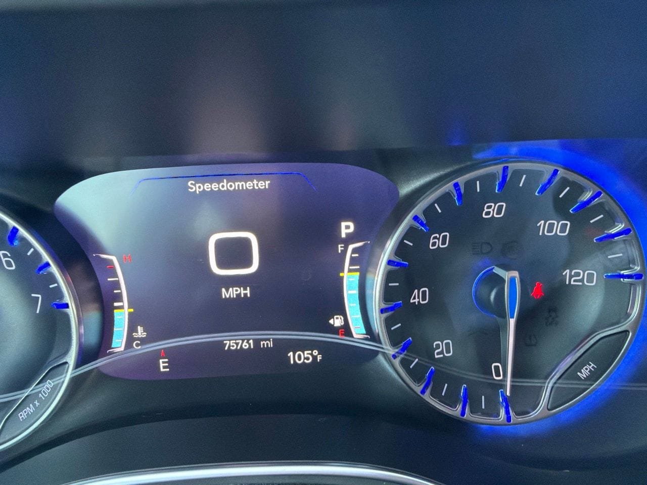 Used 2019 Chrysler Pacifica Touring-L Plus w/ Advanced Safetytec Group FWD image 27