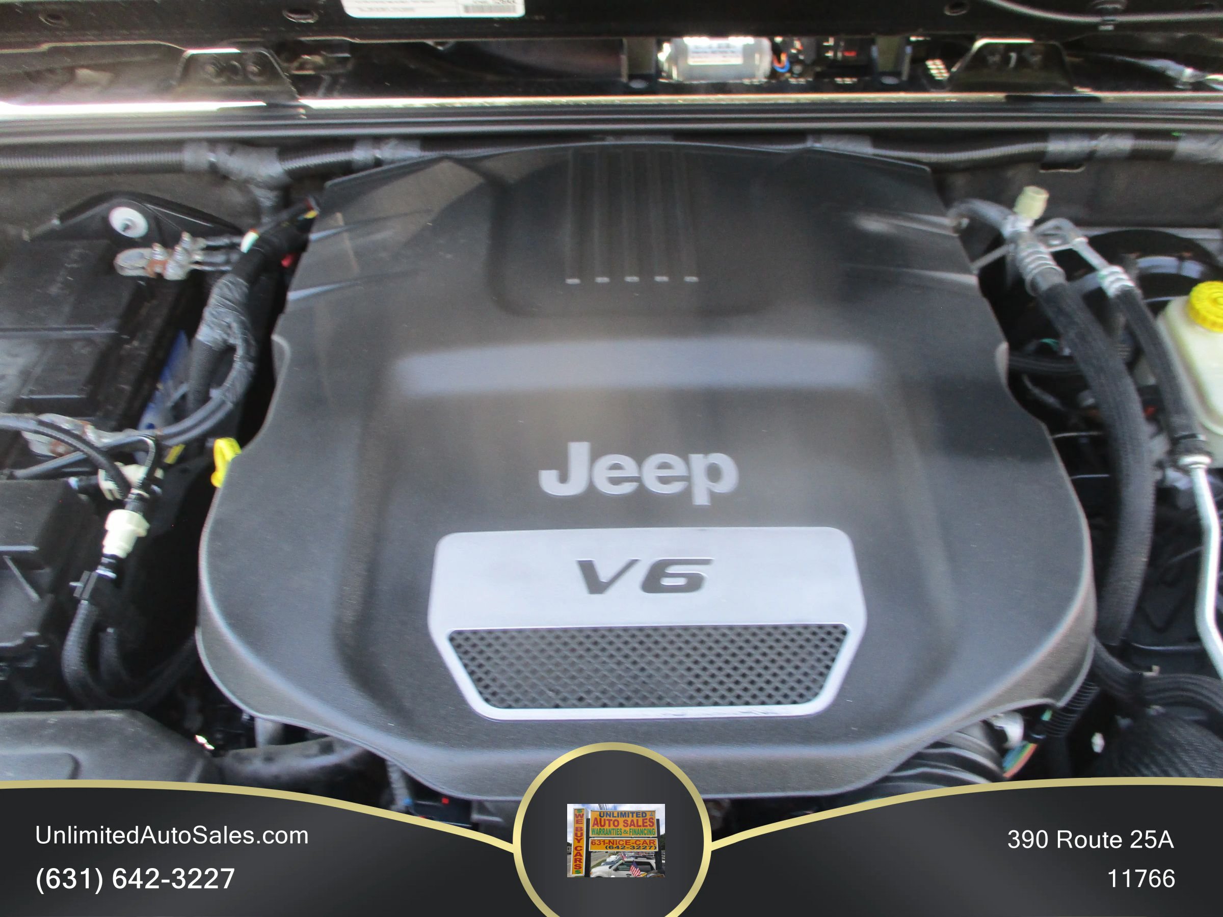 Used 2015 Jeep Wrangler Unlimited Rubicon AWD/4WD image 12