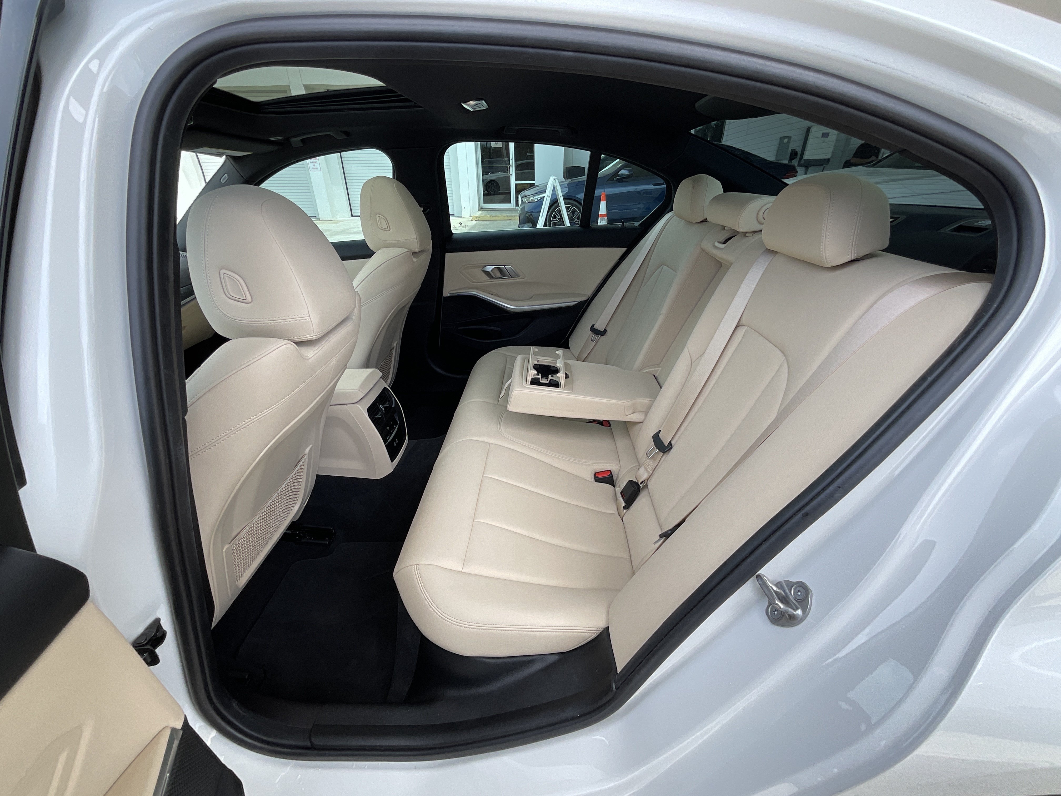 Used 2021 BMW 330i Sedan w/ Convenience Package RWD image 26