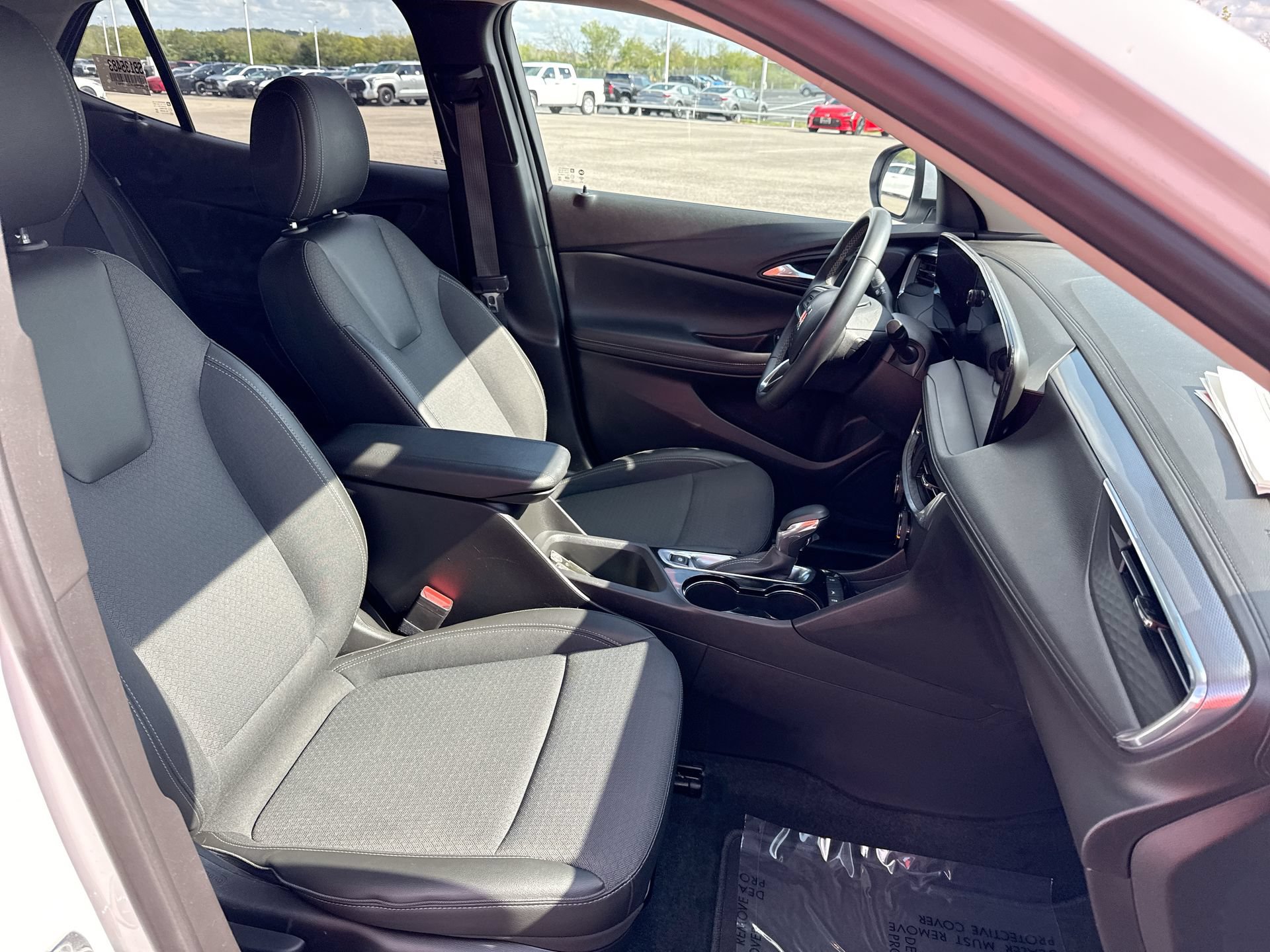 Used 2025 Buick Encore GX Preferred FWD image 24
