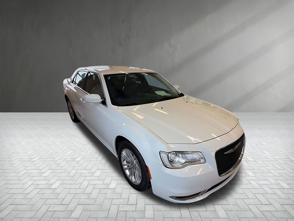 Used 2020 Chrysler 300 Touring L w/ Quick Order Package 2EF RWD image 26