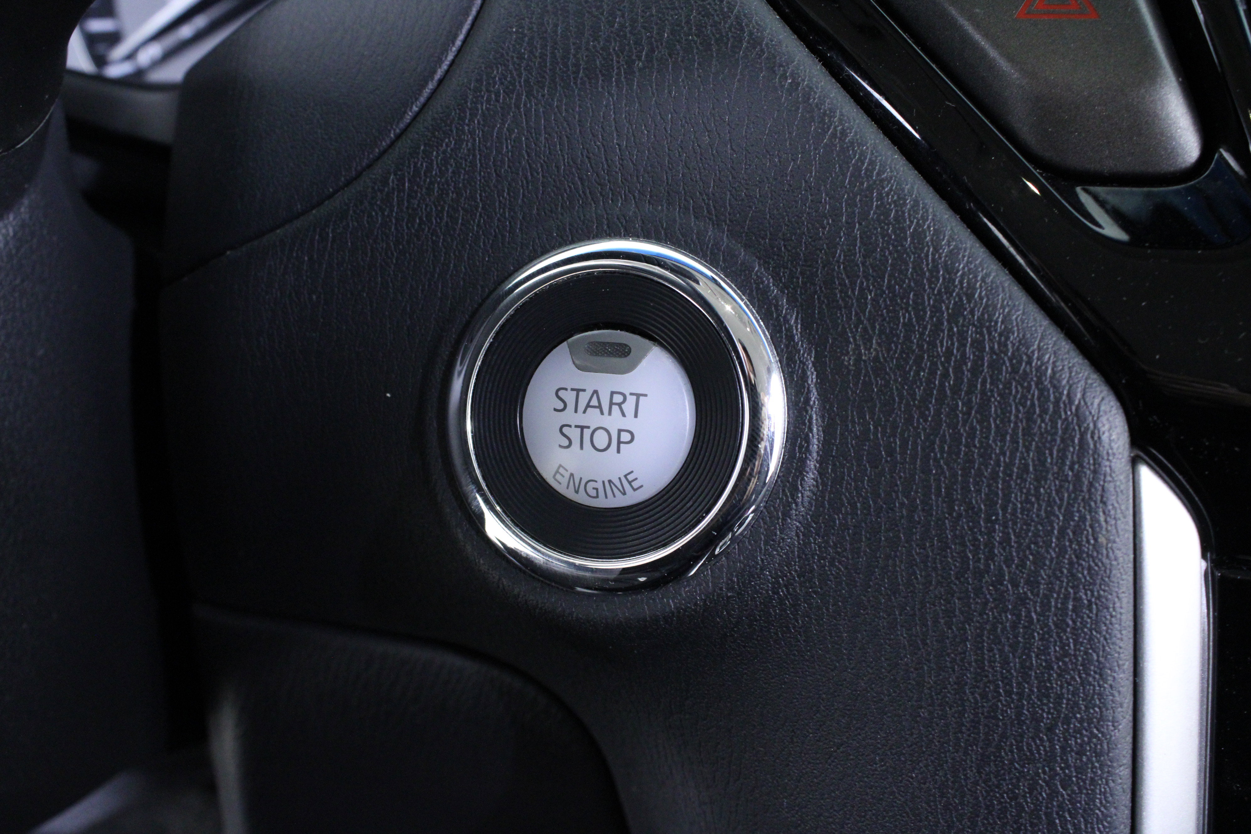 Used 2020 Nissan Pathfinder S image 22