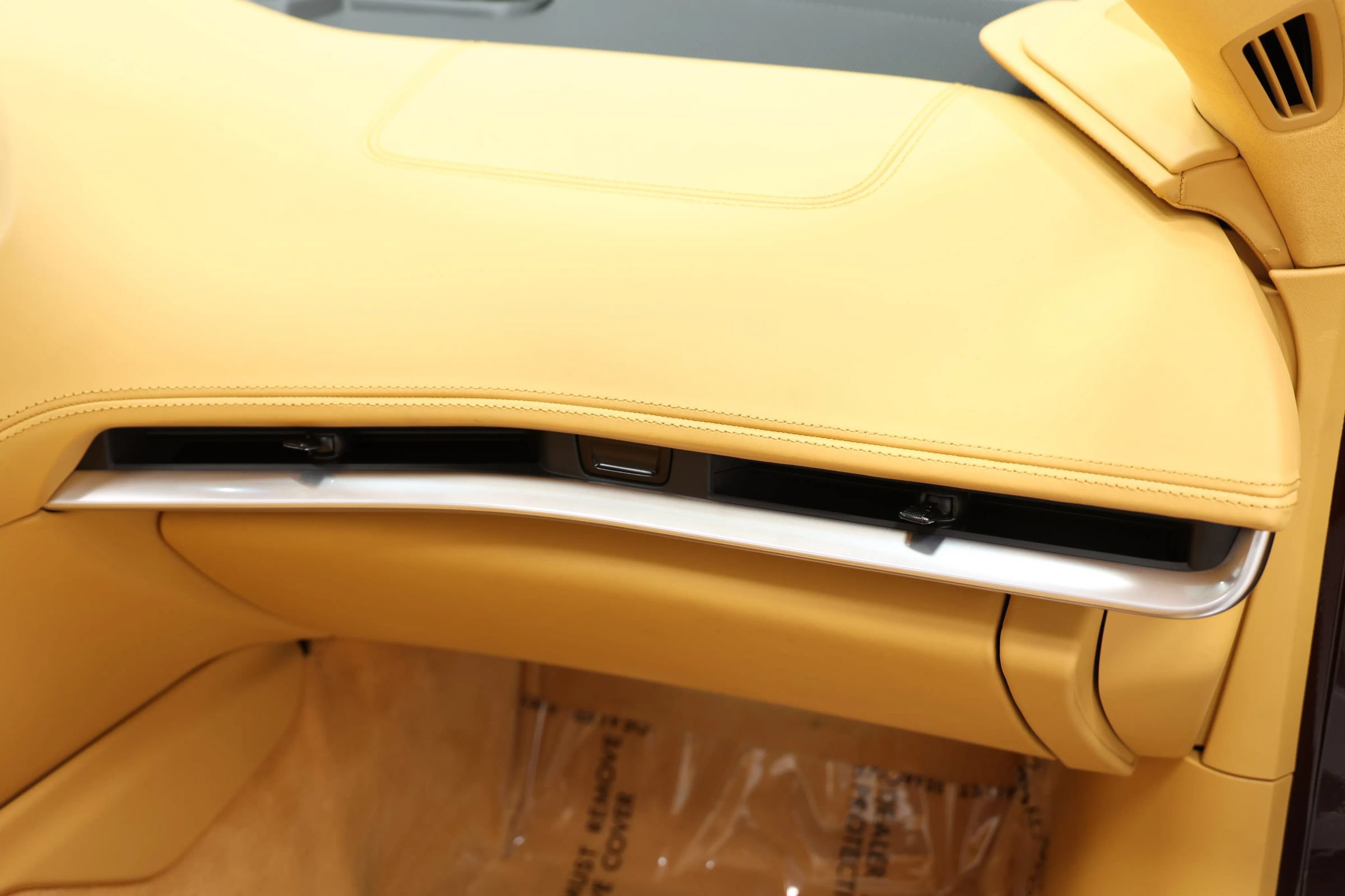 Used 2022 Chevrolet Corvette Stingray Premium Conv w/ Z51 Performance Package RWD image 89